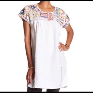 Johnny Was NWT tunic white linen